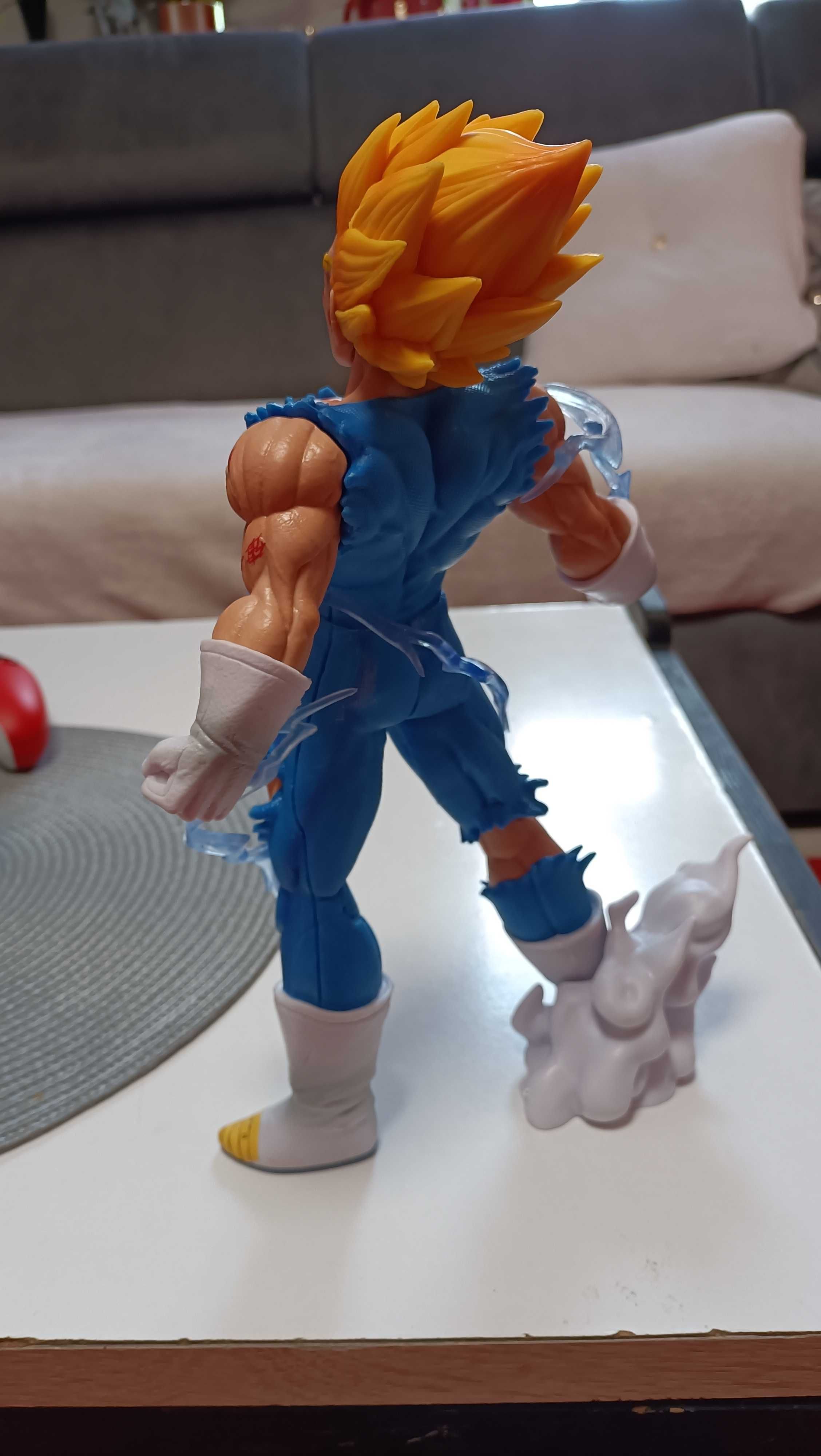 Figurka Dragon Ball Vegeta SSJ Duża