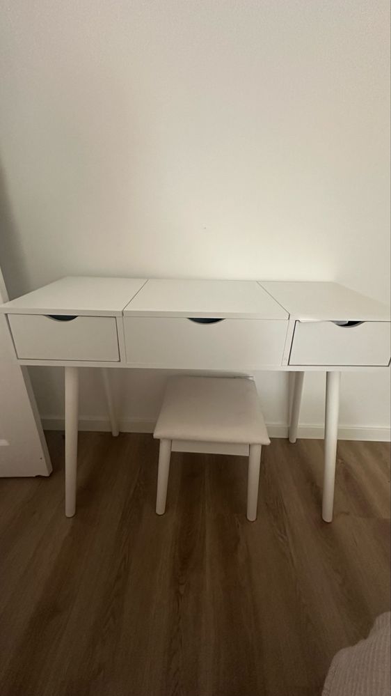 Vendo tocador + cadeira