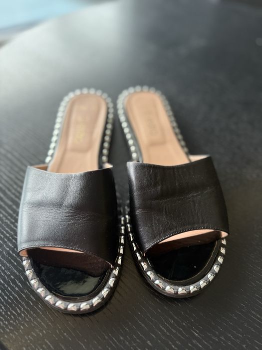 Шльопанці білі/чорна шкіра 38,39