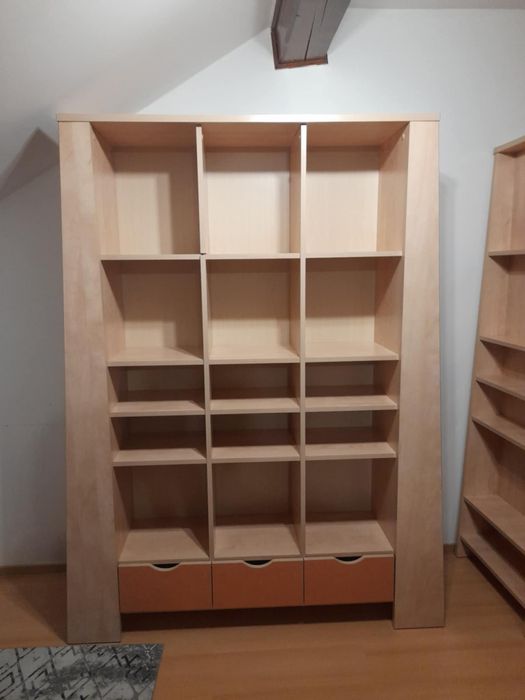 Zestaw mebli (regał,szafa,komoda,półka wisząca)