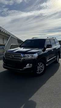 Toyota Land Cruiser 200