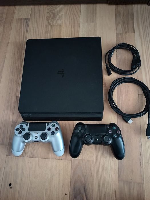 PS4 Slim 1TB + dodatkowy pad