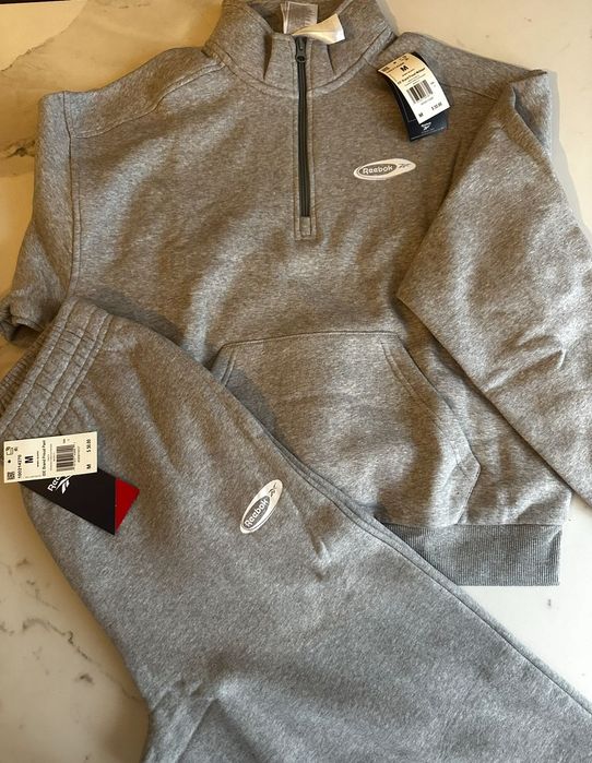 Жіночий костюм Reebok USA  L теплий