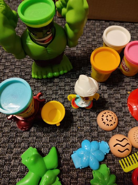 Zestaw ciastolina Play doh Hulk Iron Man fryzjer dinozaury