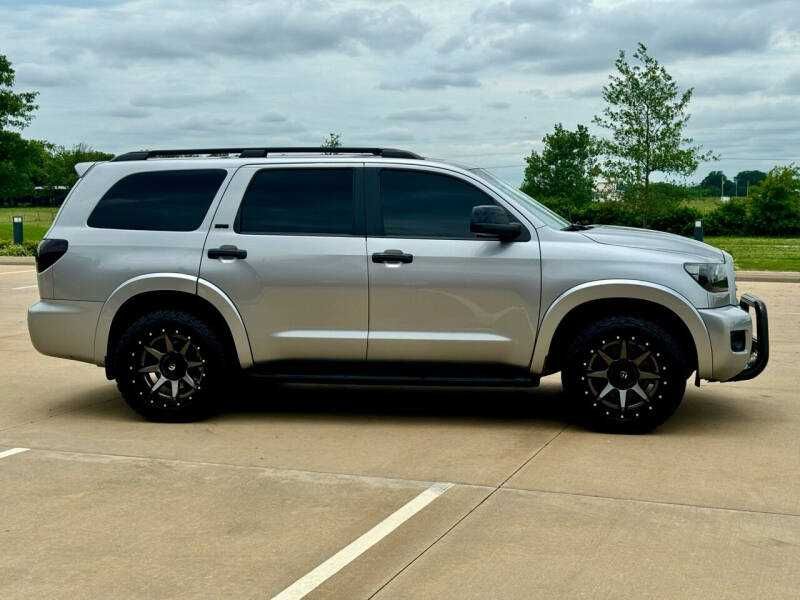 2017 Toyota Sequoia