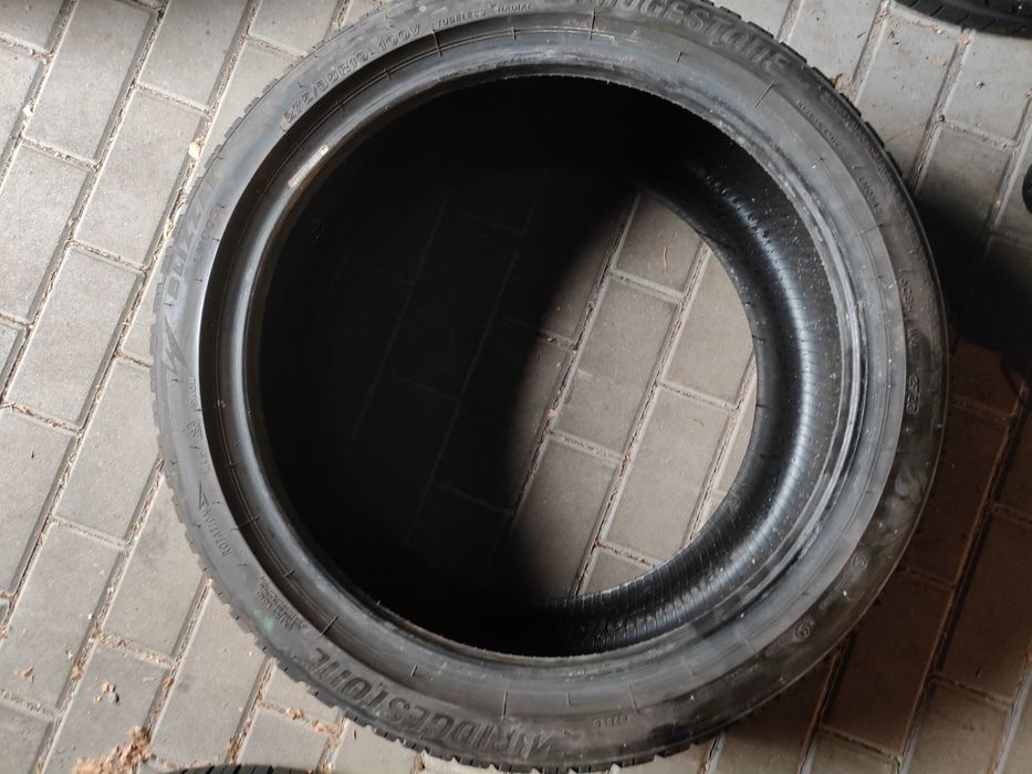 1x Bridgestone Blizzak LM 005 275/35R19 100V 1 sztuka zimowa