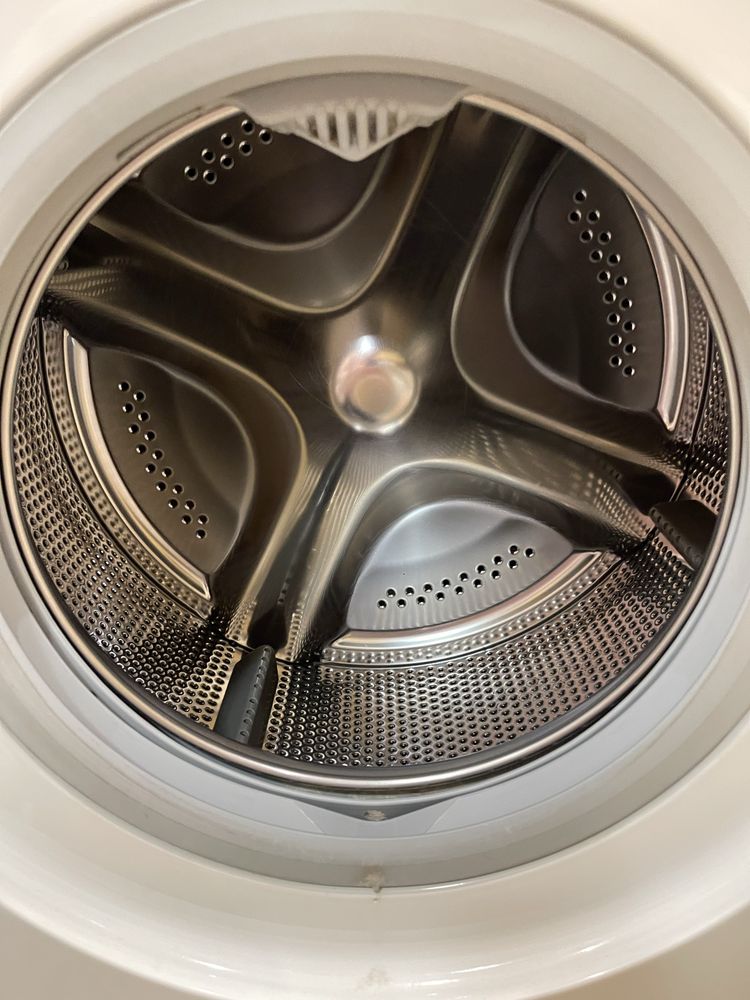 Пральная мамина Electrolux.