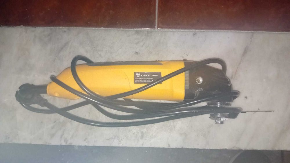 Ferramentas elétricas Multifunções e Tico Tico como novos