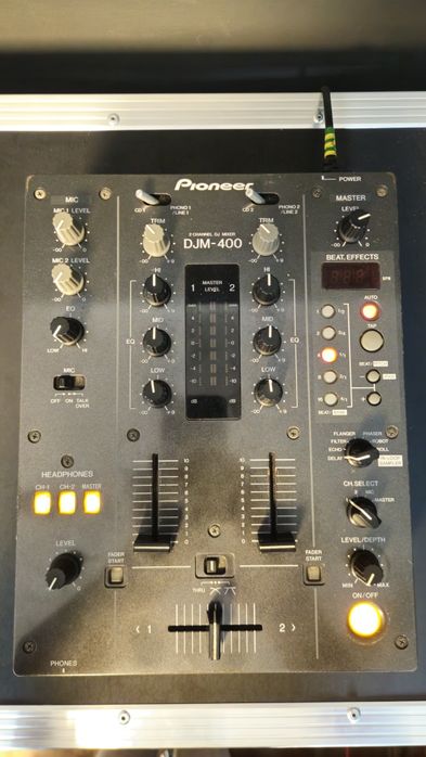 Mixer DJM-400 po wymianie wszystkich switchy
