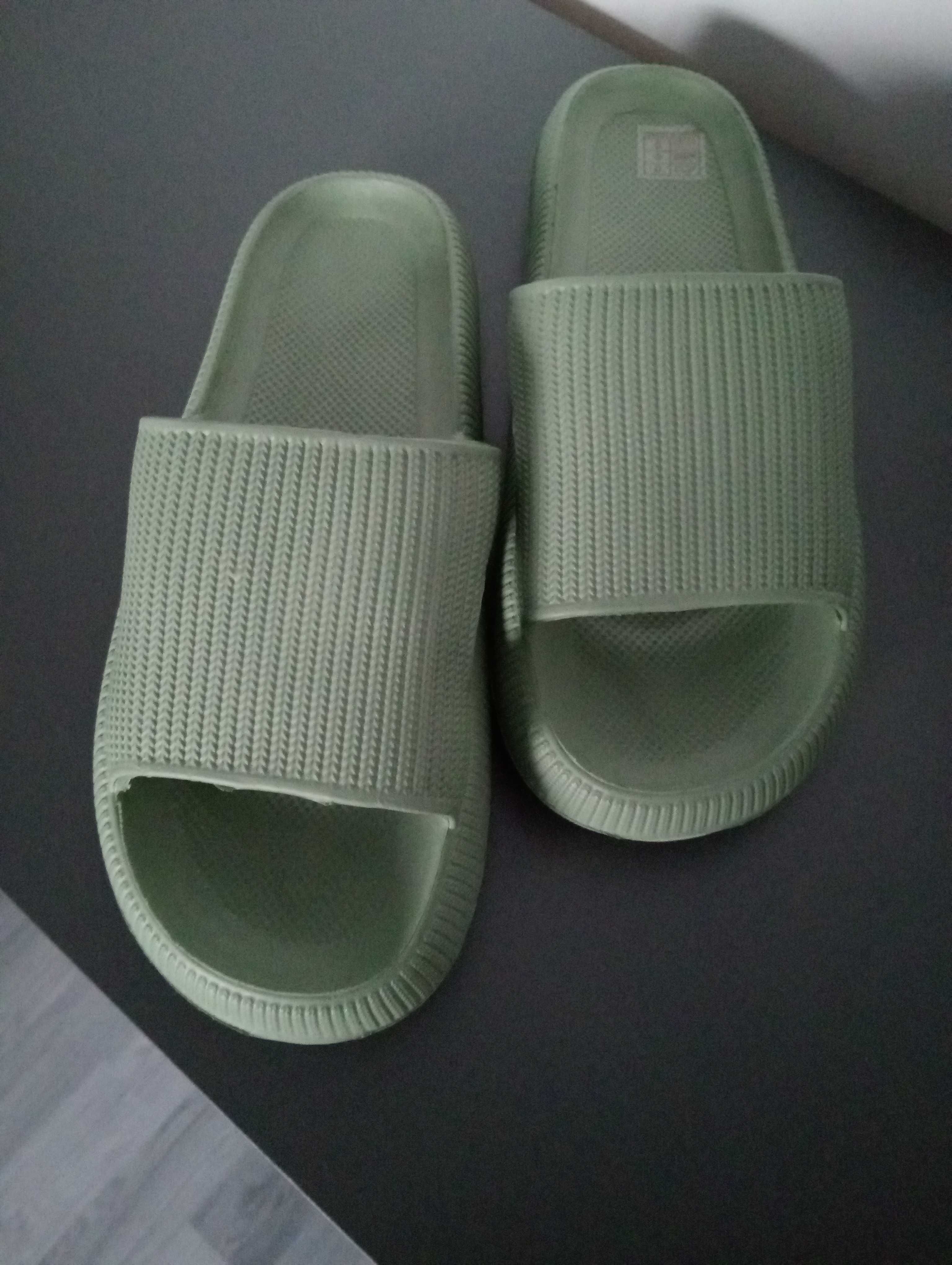 Klapki basenowe New.