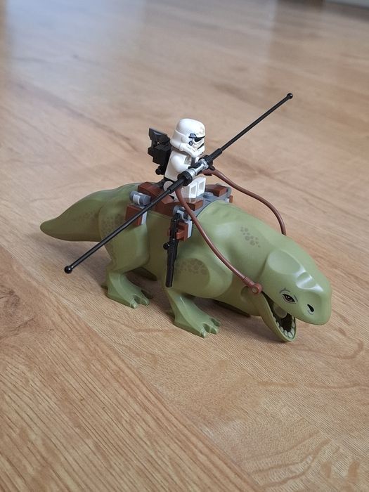 Lego Star Wars sandtrooper dewback 75052