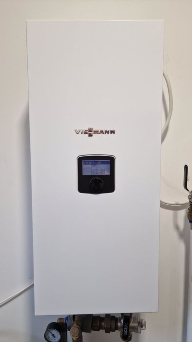 Piec elektryczny C.O i C.W.U Viessmann Vitotron 100 8kw. Ideal