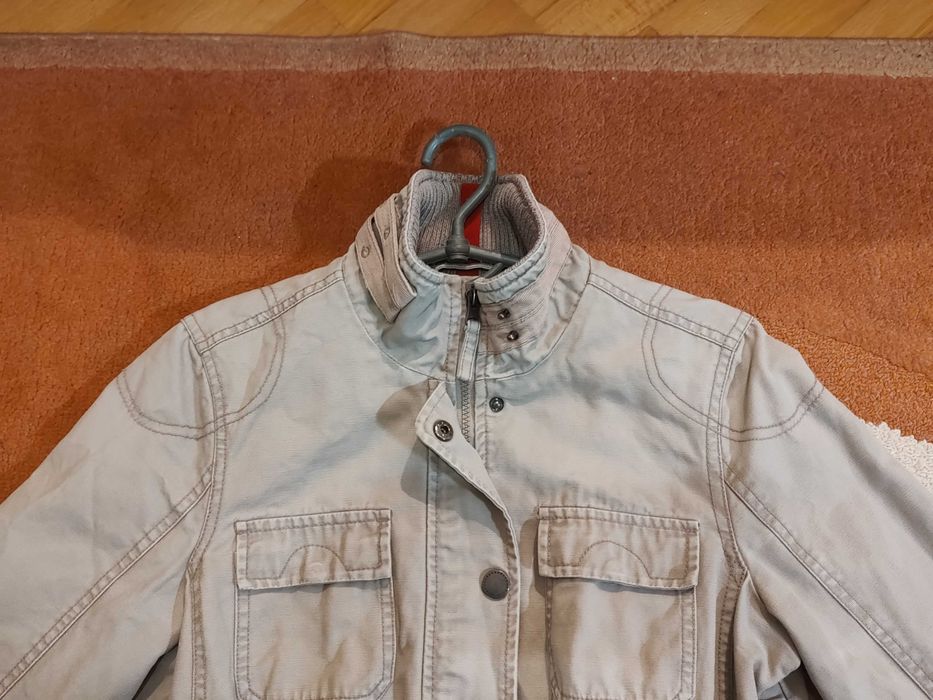 Осіння куртка, жіноча S