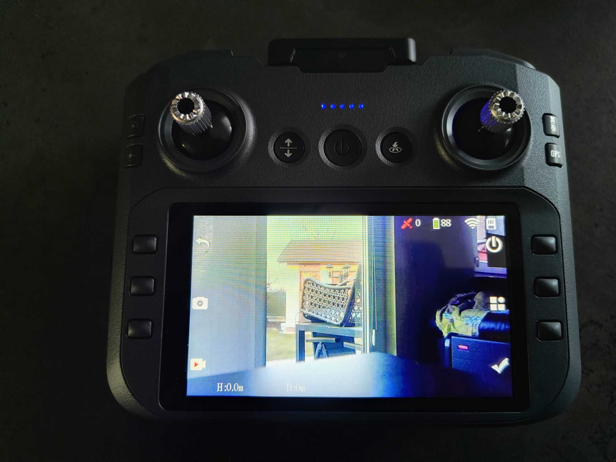 DRON profesjonalny z GPS - RADIO Z MONITOREM LCD + dodatkowa bateria !