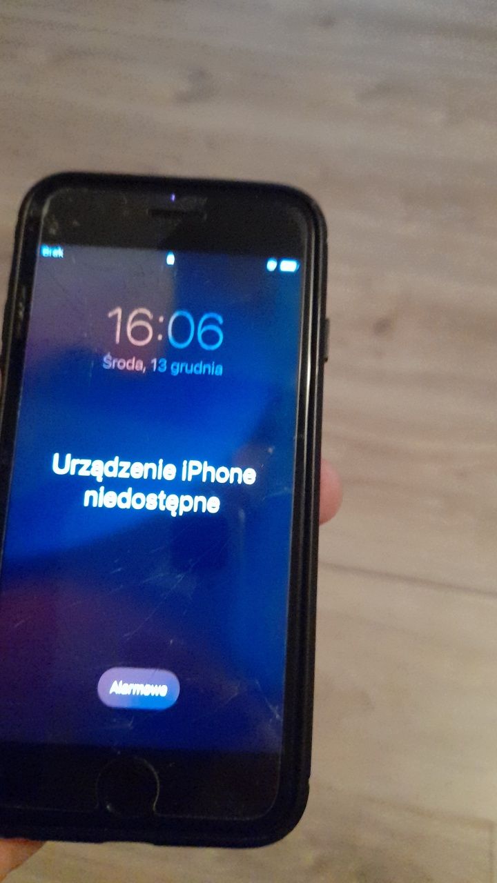 Sprzedam iPhone na części