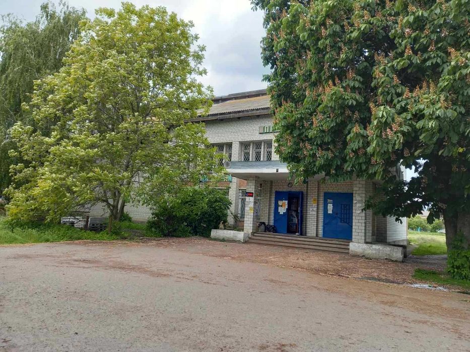 Здається в оренду приміщення ( 2 поверх) в с. Озерна маг №17 БЦ район