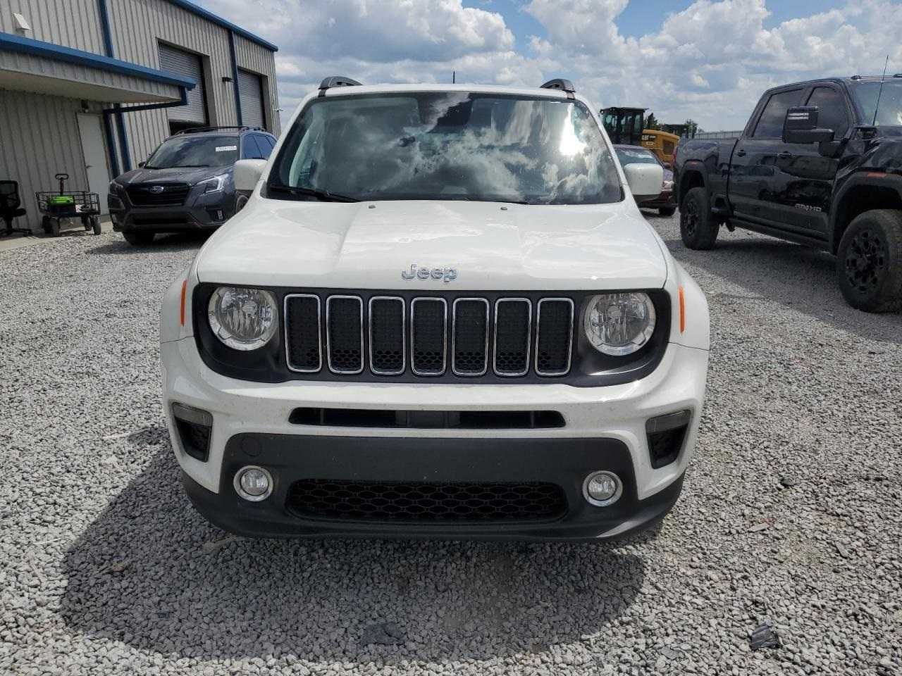 Бампер Jeep Renegade Розборка Jeep Renegade Джип Ренегейд Четверть