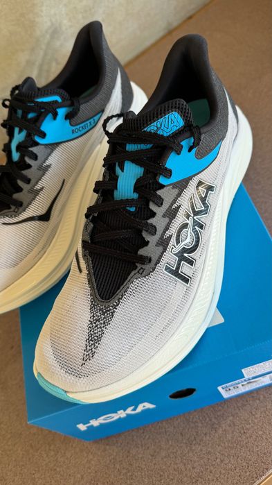 Sapatilhas running hoka rocket x3
