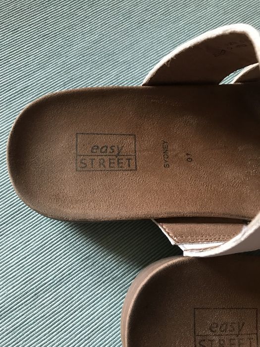 Кожаные шлёпанцы