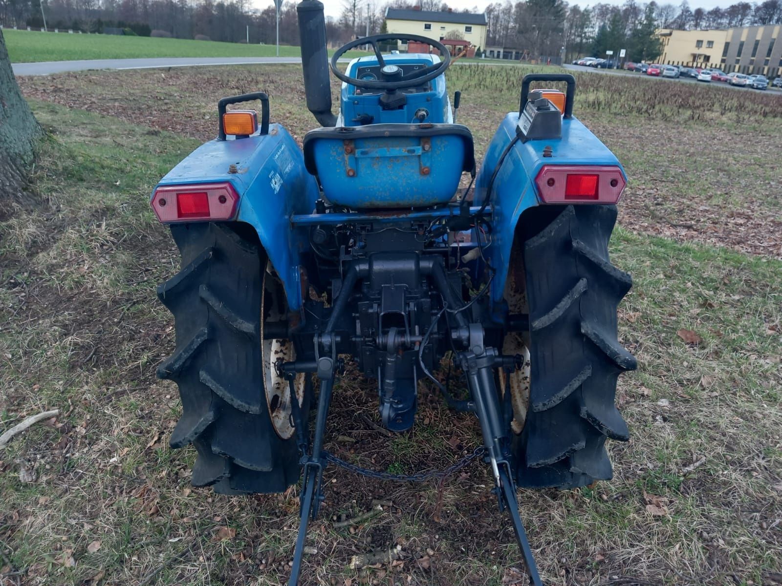 Traktorek Iseki tu1900  japoński minitraktorek 4x4 3 cylindry diesel