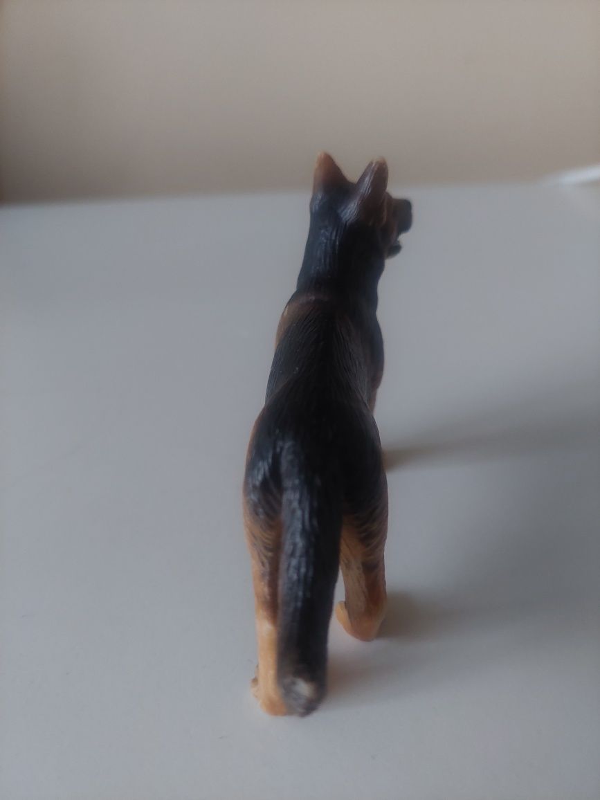Owczarek niemiecki schleich
