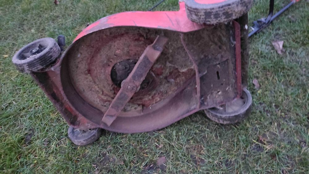 kosiarka spalinowa z koszem