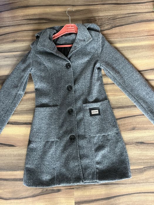 Plaszcz z kapturem rozm S szary