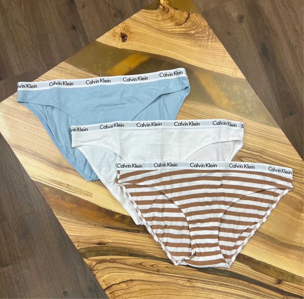 Набори трусиків від Calvin Klein