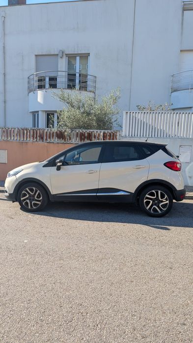 Renault Captur Bege
