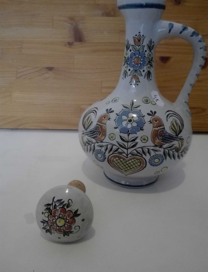 Niepowtarzalne porcelanowe dzbanki ręcznie malowane.