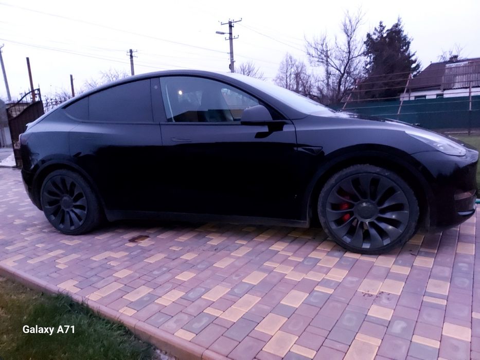 Tesla model y perfomance тесла модел у перфоменс