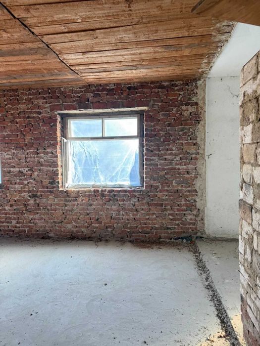 Продаж будинку біля Почаєва