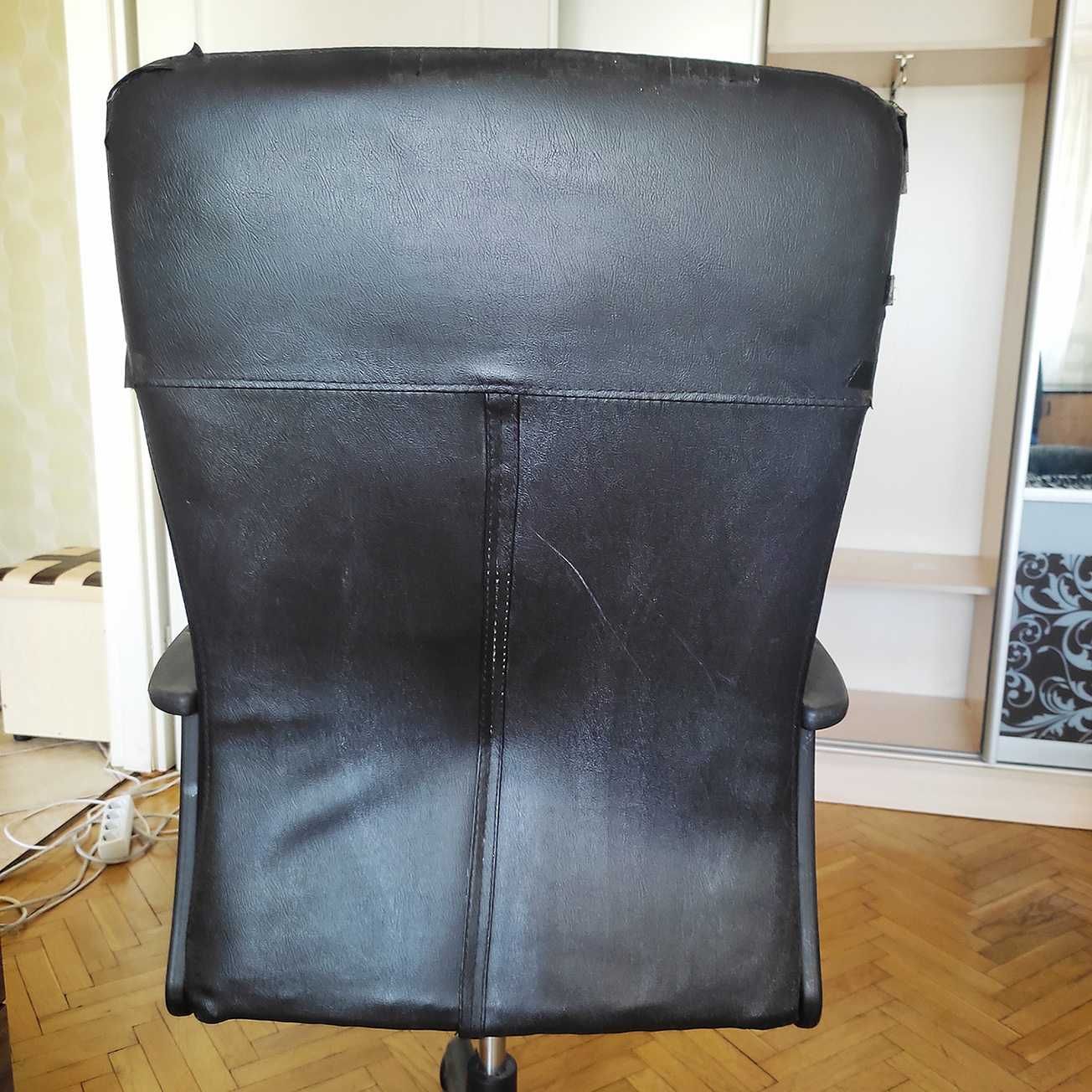 Кресло 120*60 см _Дефект - трещины на обивке ткани