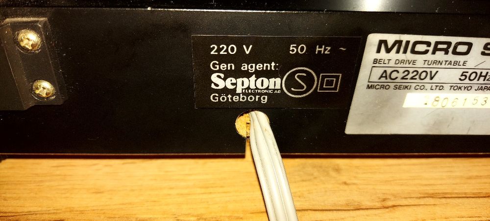 Gramofon Micro SEIKI MB 14