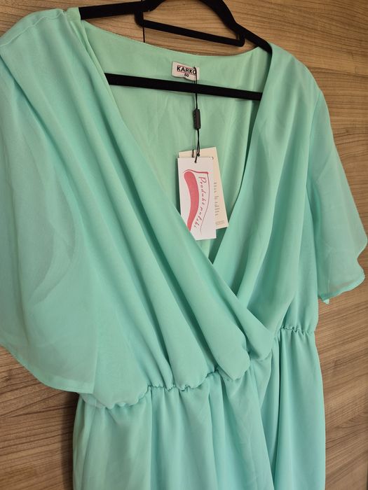 Szyfonowa miętowa sukienka plus size, polski producent, nowa,r.50