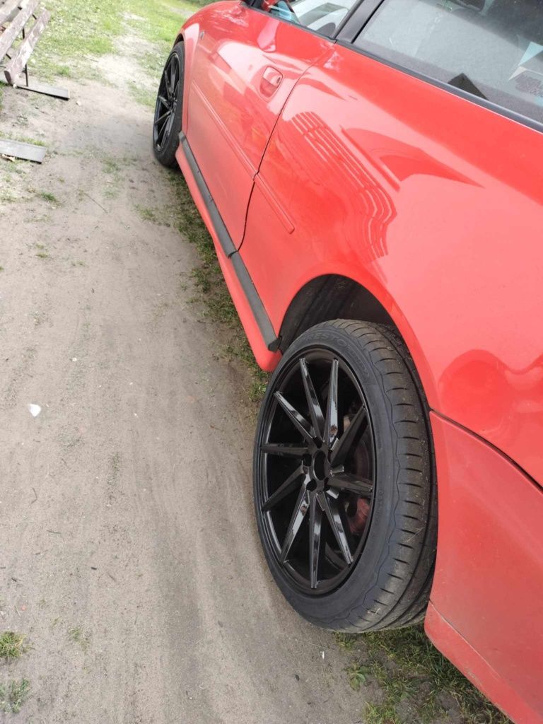 Felgi z oponami Fake Vossen