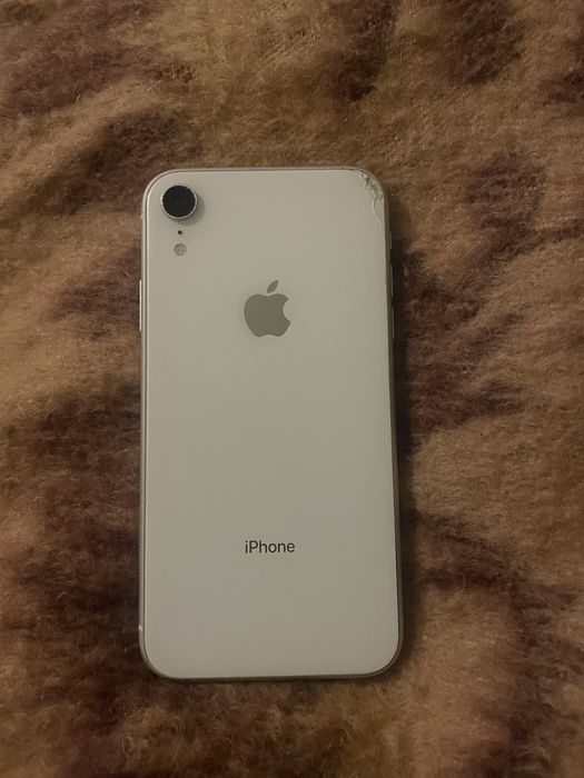 Продам айфон  xr