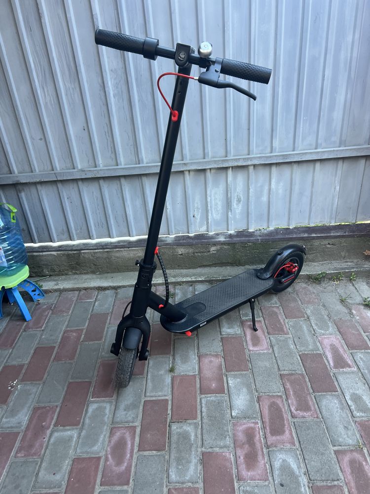Електросамокат E-scooter