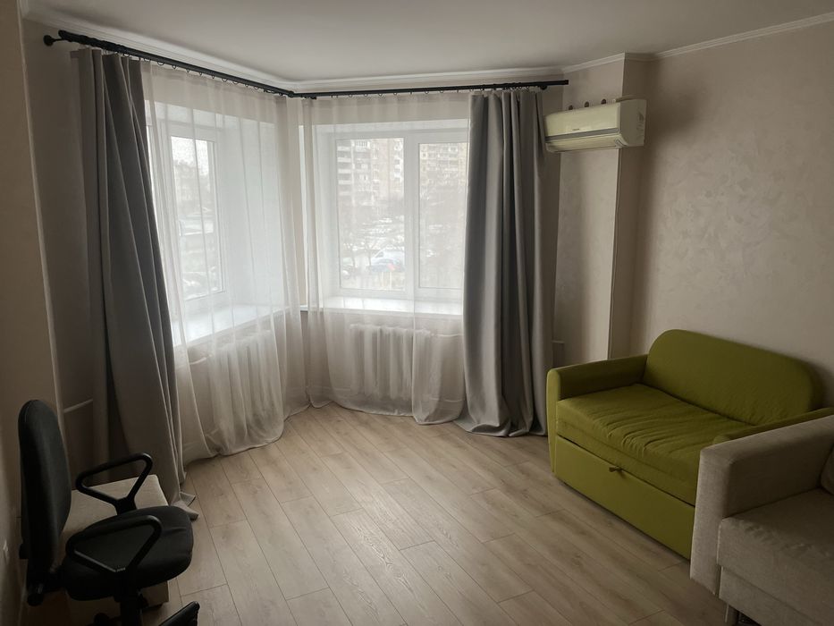 1ка, Дарницька пл., вул.Сосніцька 21, без %.