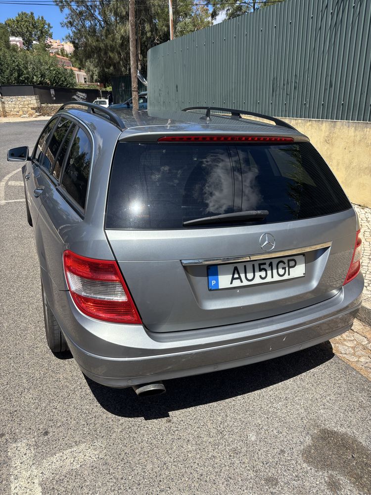 Mercedes-Bens c200