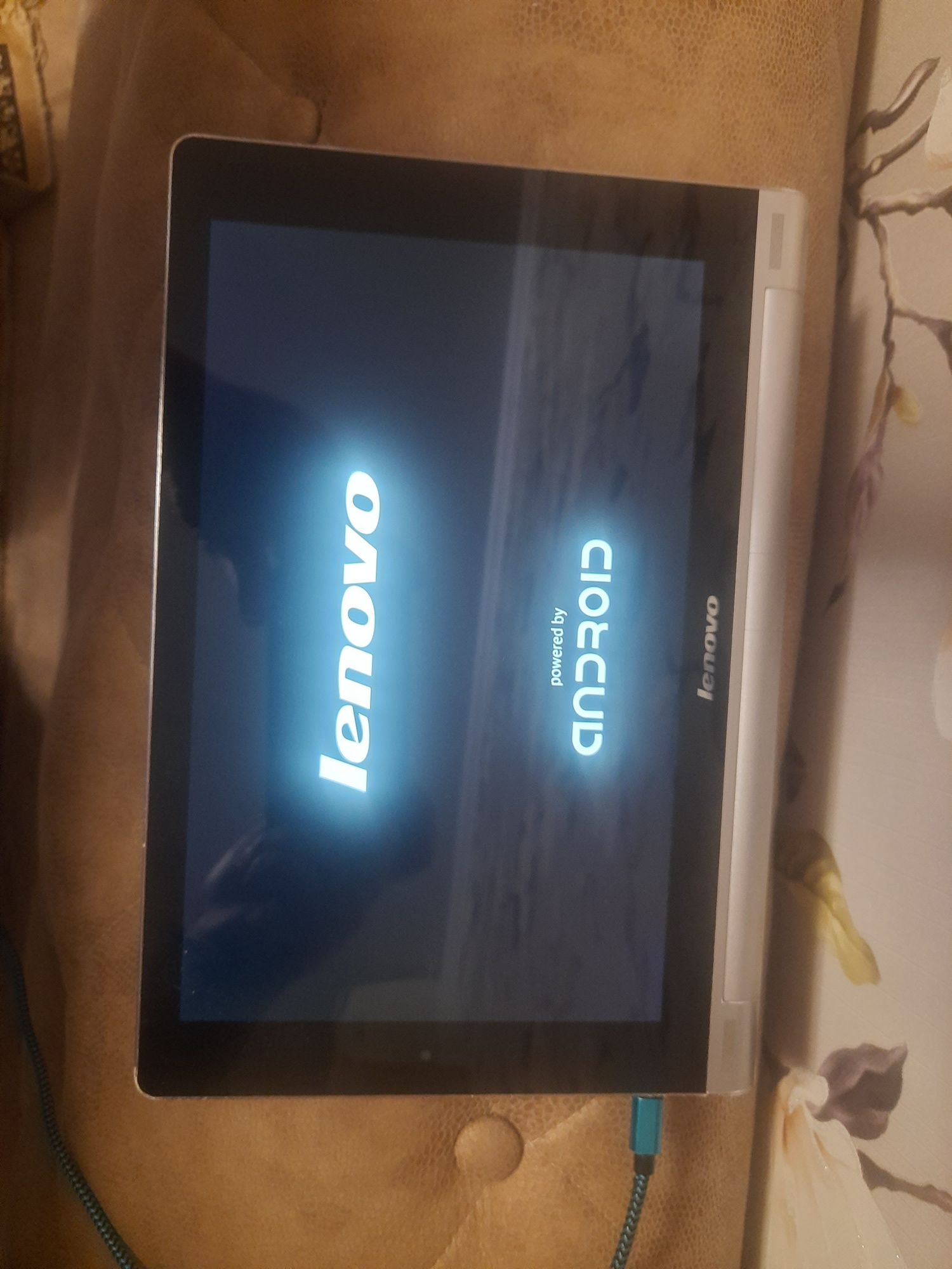 Продам планшет линово
