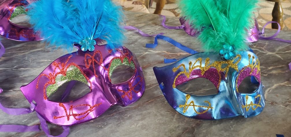 Маски карнавальные венецианские новогодние
