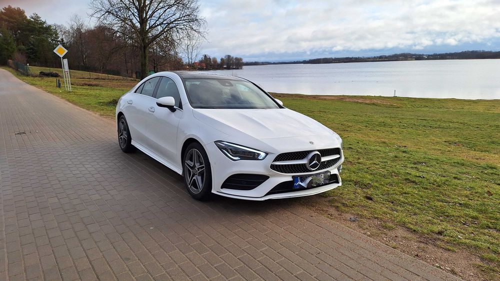 Wypożyczalnia aut oferuje MERCEDES BENZ CLA 200 AMG