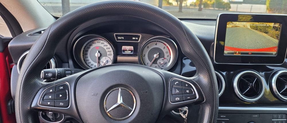 Mercedes CLA200d motor Mercedes