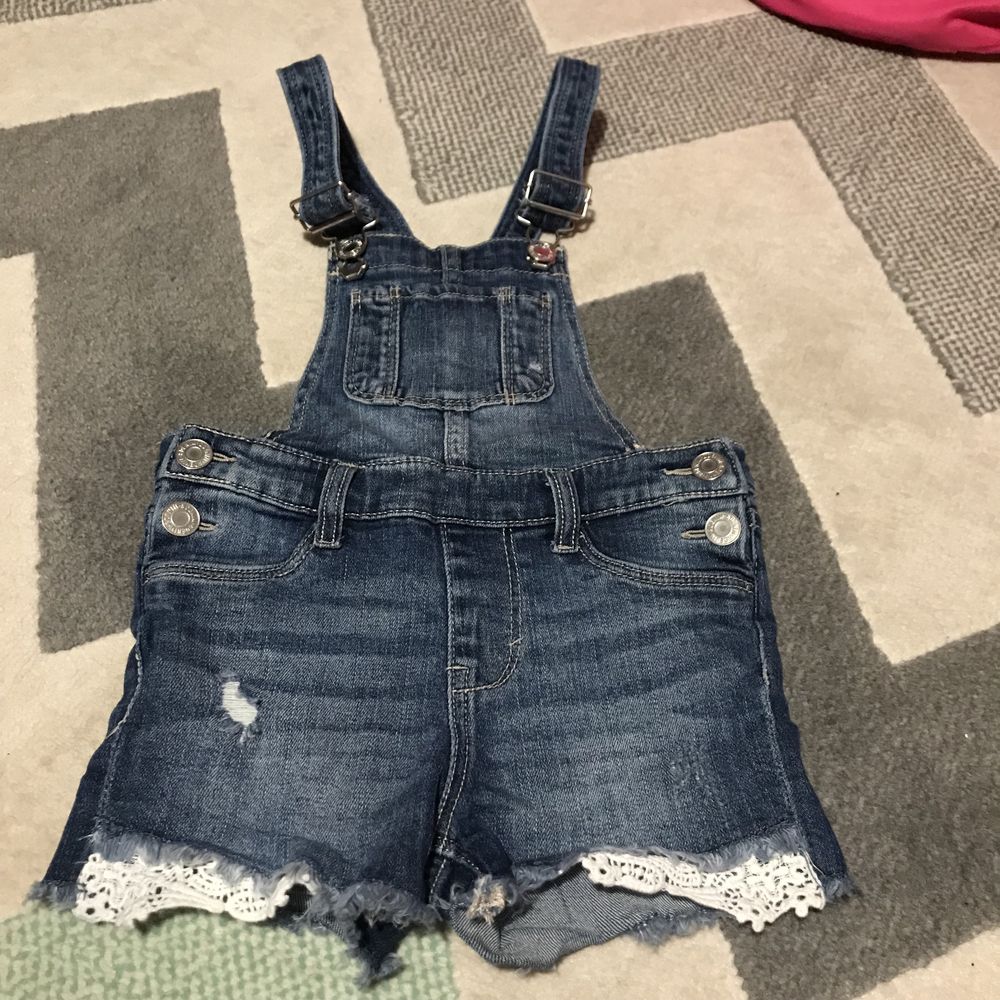 Spodenki na szelkach jeans rozmiar 110 h&m