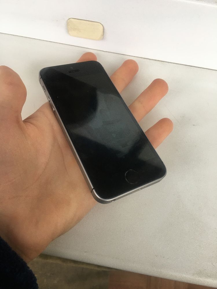 iphone se 64 gb space gray