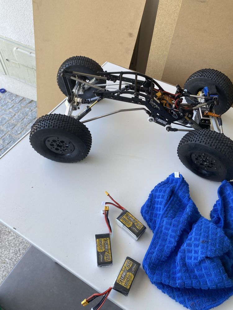 Rock Crawler . Yue one V2 Motor Hobbywing Quicrun