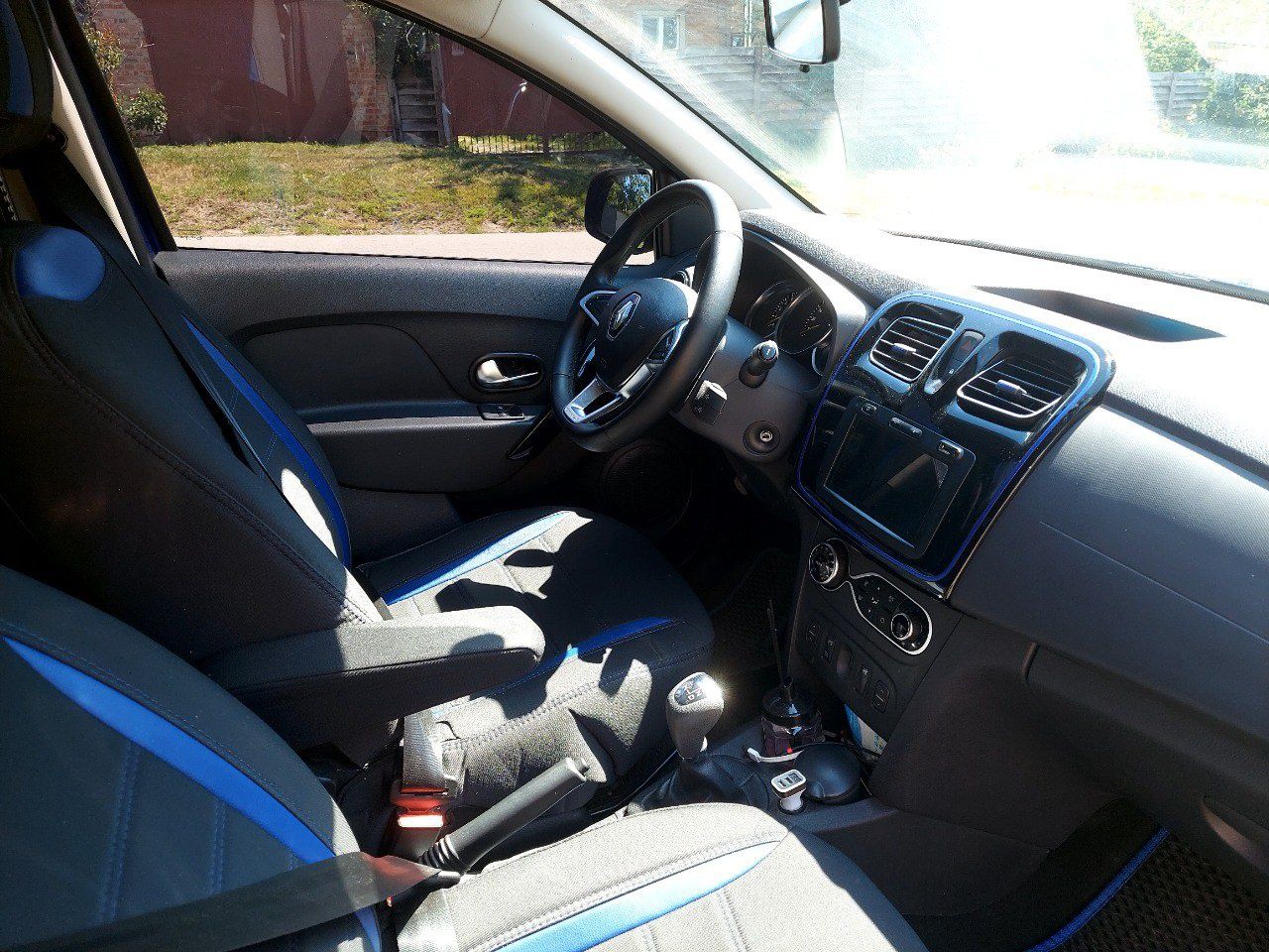 Renault sandero stepway 0,9 автомат
