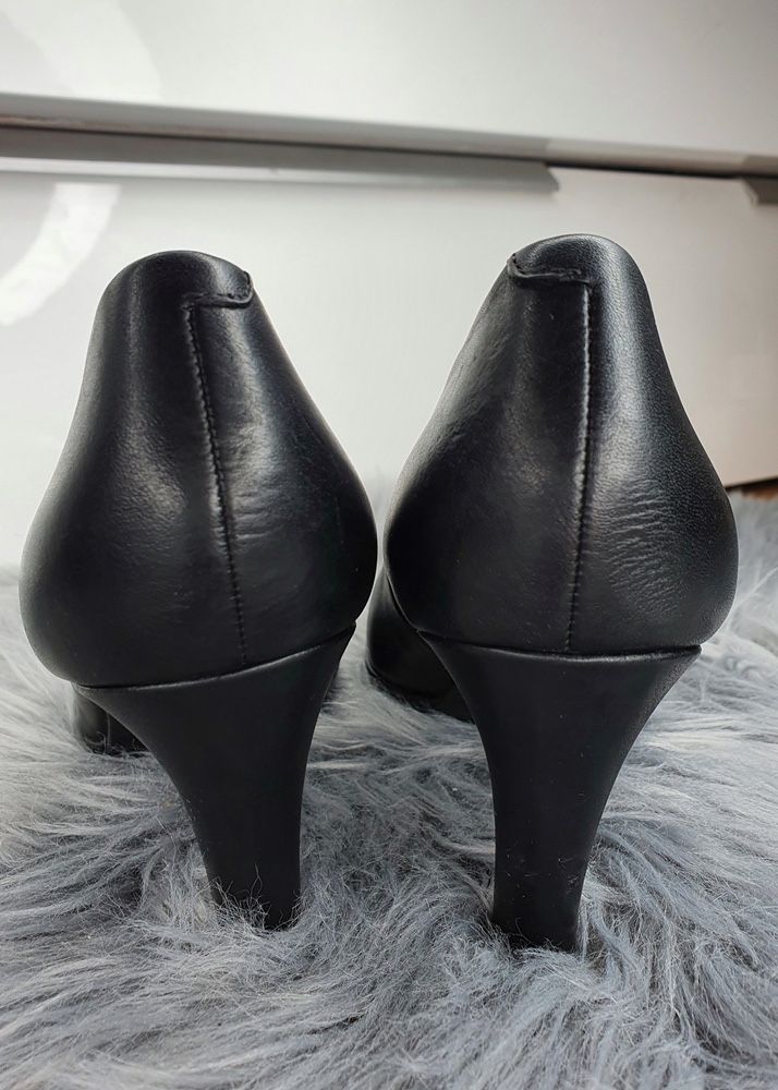 Skórzane buty na obcasie 5th Avenue Deichmann 36
