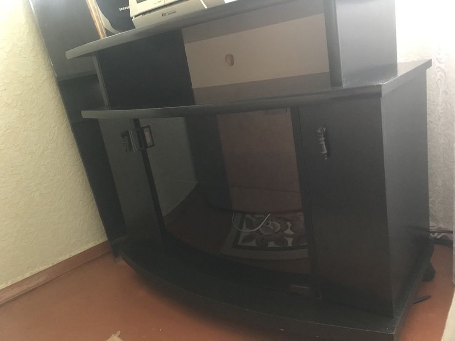 Тумба під телевізор